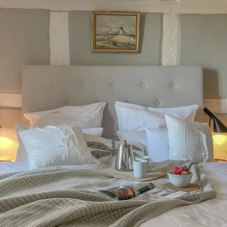 Tatil Evi Traumhaff Historischer Kahnschifferhof Mit Kamin, Liebevoll Restauriert Vogelsang-Warsin