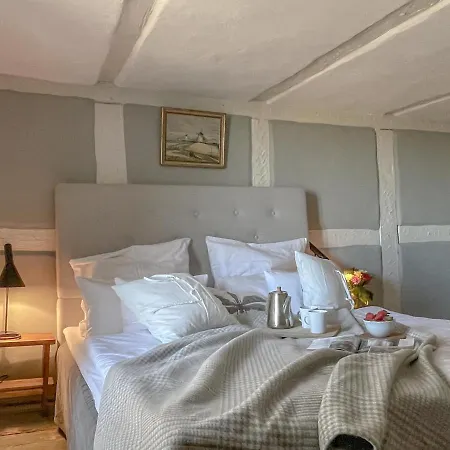 Tatil Evi Traumhaff Historischer Kahnschifferhof Mit Kamin, Liebevoll Restauriert Vogelsang-Warsin